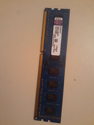 stolustu komputerlər: Operativ yaddaş (RAM) Kingston, 4 GB, 1600 Mhz, DDR3, PC üçün