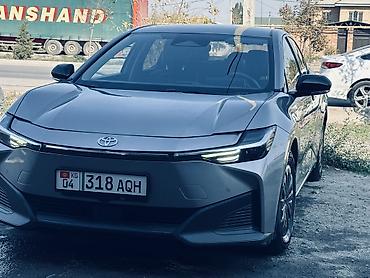 wuling mini ev: Toyota bZ3: 2023 г., Электромобиль, Седан — 7