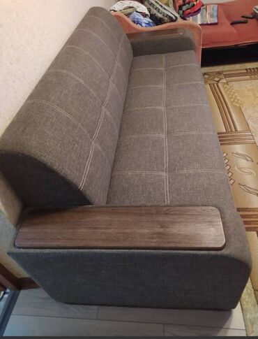 мяхкий мебель бу: Продаю раскладной диван! Пользовались мало, покупали в магазине