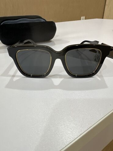 Eynəklər: Gün eynəyi, Gucci — 15