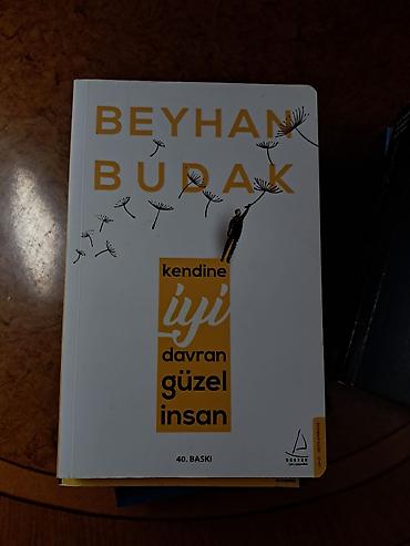 kitab alan: Qaraqan Mələk : 3₼ bəzi çizili yerlər var heçbir yeri zərər görməyib — 1