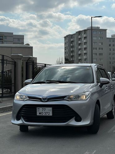 Toyota : 1.5 l | 2015 il Sedan
