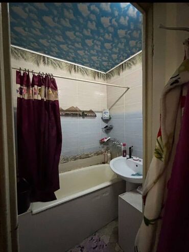 Отели и хостелы: 3 комнаты, 62 м², 106 серия, 1 этаж, Косметический ремонт