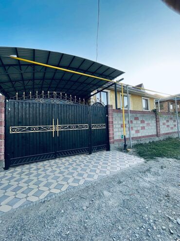продаю дом в пишпек: Дом, 200 м², 6 комнат, Собственник, Евроремонт