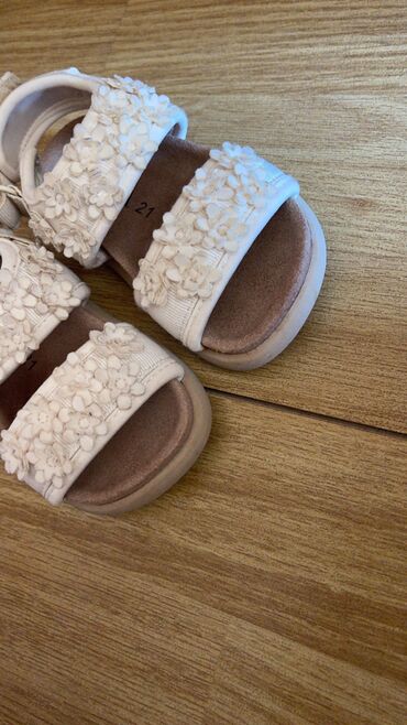 hm sandale: Sandals, Zara, Size - 21