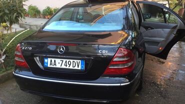 Mercedes-Benz E 270: 2.7 l. | 2002 έ. Λιμουζίνα