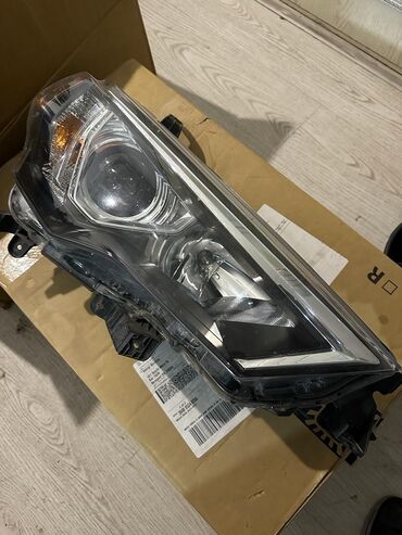 светодиодные лед лампы для авто: Передняя фара на Тойота 4раннер .Лэд. Б.у оригинал цена 450$