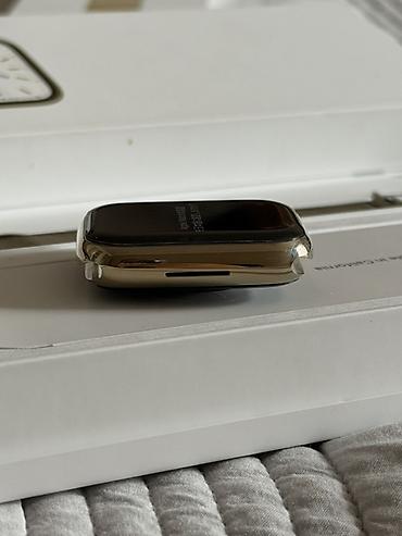 Apple Watch: Apple Watch с золотистым корпусом + миланский петлевой браслет — 4