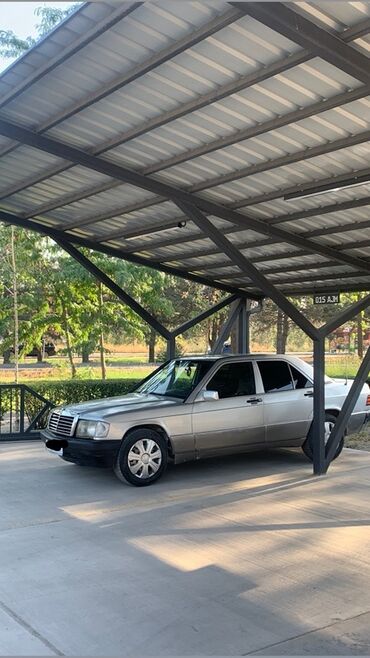 рассрочка продаю: Mercedes-Benz 190: 1993 г., 2 л, Механика, Бензин, Седан