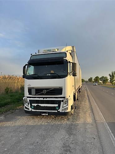 авто будка: Тягач, Volvo, Шторный — 1