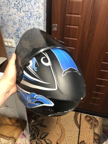 шлемы для мотоцикла: Срочно продаю