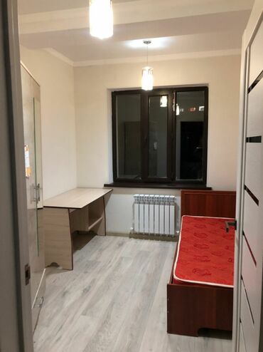 комната без подселения: 30 м², С мебелью