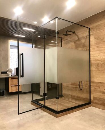 Душевые перегородки и ограждения: П-образная душевая перегородка под заказ Закалённое стекло 8 мм — 6