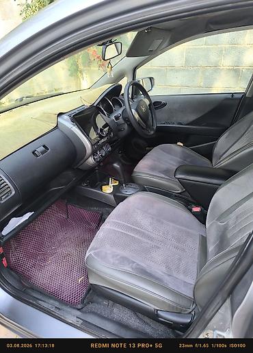 Продажа авто: Honda Fit: 2003 г., Автомат, Бензин, Хэтчбэк — 5