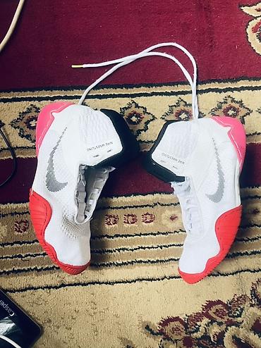 фудбольные формы: Мужские кроссовки, 41, Nike, Новый, цвет - Белый — 1