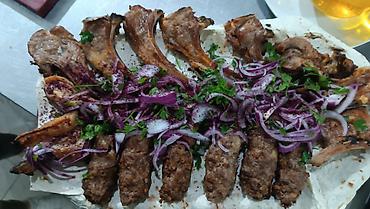 Sifarişlə hazır yeməklər: Manqal və kabab assortisi – peşəkar hazırlıq - Manqalda hazırlanan — 2