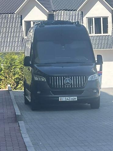 Пассажирский бус на заказ: VIP салон 
Бус на заказ — 2