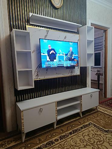 kitab refleri satilir: TV stendi və divar modulları – müasir qonaq otağı üçün komplekt - — 1