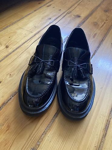 enli şalvar modelleri: Qara laklı loaferlər – KYPER’TOR - Model: klassik tassel loafer - — 3