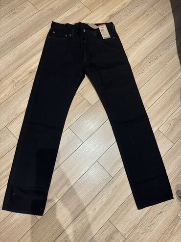 Köynəklər: Cins şalvar, LeviS, L