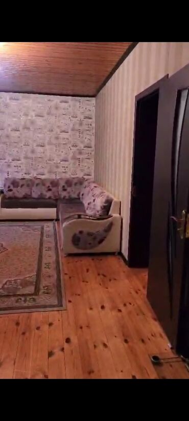 продажа домов в азербайджане: Ramani Savxoz Gulculukde 3 otaqli tam adelni boyuk heyeti olan temirli