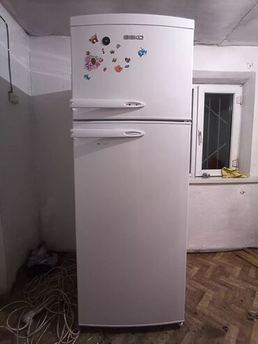 Холодильники: Холодильник Beko, Б/у, Двухкамерный, 60 * 165 *