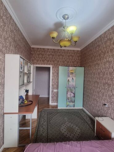 Uzunmüddətli kirayə evlər: 110 kv. m, 3 otaqlı, Kanalizasiya, Kombi, Qaz — 3