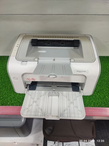 принтер: Продается принтер hp laserjet 1005 почти новый стоял на складе без