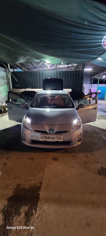 тайота авнсис: Toyota Prius: 2011 г., 1.8 л, Вариатор, Гибрид, Универсал