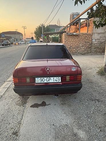 mercedes 170 b: Mercedes-Benz 190 (W201) sedan - Kuzov: 4 qapılı sedan, tünd bordo — 10