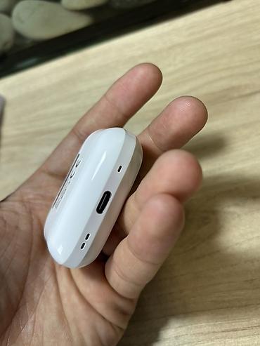 marshall qulaqliq: Salam airpods satılır. Dubaydan baha alınıb. Yenidir işlədilməyib — 6