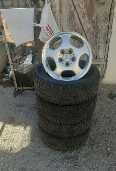 mersedes kalpak: İşlənmiş Disk təkər Mercedes-Benz 215 / 60 / R 16, 5 Boltlu