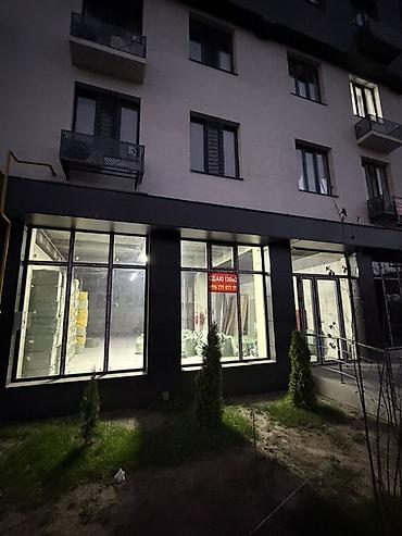 аренда витрина: Сдается коммерное помещение 130 м² на первом этаже современного жилого — 9