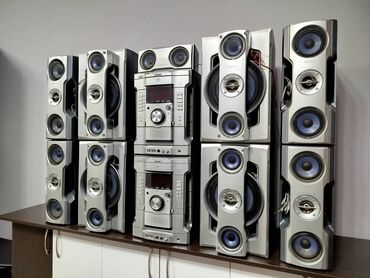 Динамики и колонки: Продаю недорого верхний SONY мощный 5 канальный музыкальный центр есть