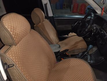 тойота карола унверсал: Volkswagen Golf: 1994 г., Хетчбек