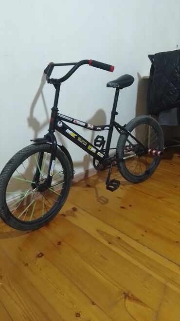 велосипеды от 1 года: Şəhər velosipedi 20", sürətlərin sayı: 1
