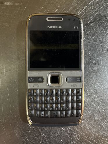 mabil telefon: Nokia N72, rəng - Gümüşü, Düyməli