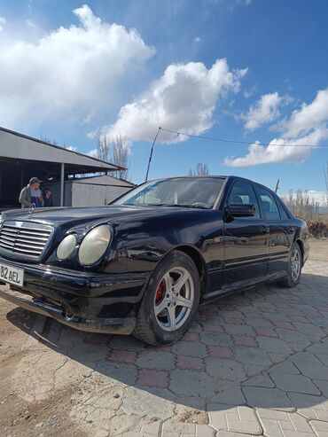 черный jeep: Mercedes-Benz E-класс AMG: 1996 г., 2.3 л, Механика, Бензин, Седан