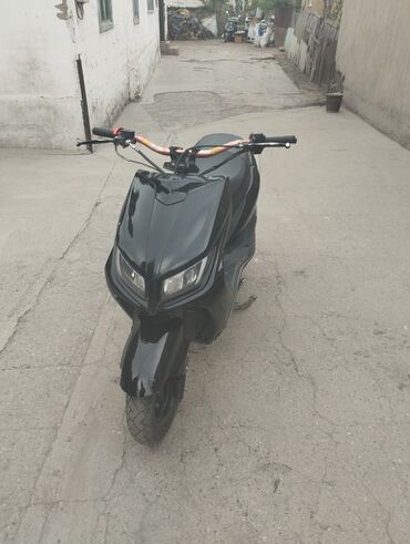Скутеры: Скутер M8, 150 куб. см, Бензин, Б/у