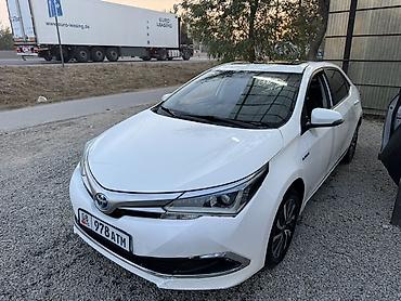 сут машине: Toyota Corolla: 2018 г., Автомат, Гибрид, Седан — 4