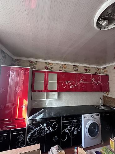 silver kitchen: Кухонный гарнитур с глянцевыми фасадами и цветочным принтом. Состав и — 6