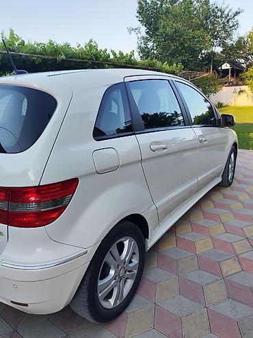 mersedes b klass: Mercedes-Benz B-Class: 1.8 l | 2011 il Hetçbek — 2