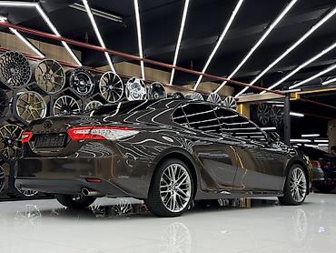 corolla 2016: Toyota Camry: 2018 г., 2.5 л, Автомат, Бензин, Седан — 2