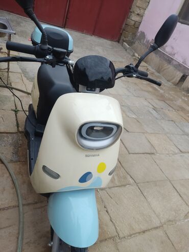 трюкавой самокат: İşlənmiş Elektrik samokat ≤ 5", ≤ 250 Vt, 16 - 25 km/s, Ünvandan götürmə