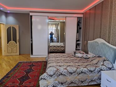 Həyət evləri və villaların satışı: Ev iki mərtəbəlidir və geniş həyəti var. Həyətdə açıq havada oturmaq — 3