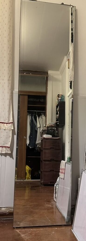 Güzgülər: Güzgü Döşəmə üstü, Düzbucaqlı, Sadə, Çərçivə ilə