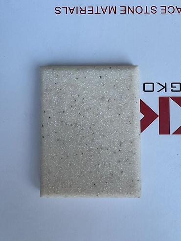 paslanmayan polad: Kvars kompozit (engineered stone) səthlər – açıq bej-boz tonlarda — 1