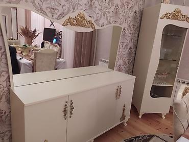 xonca desti: Klassik üslubda qonaq otağı üçün mebel dəsti. Tərkibi: - Geniş — 4