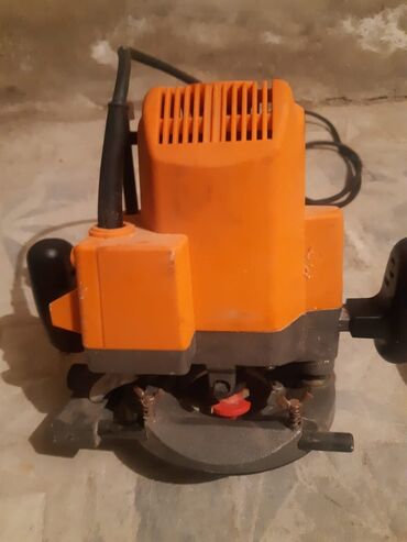 instrumentlər: İşlənmiş Laqonda 1200 W, 355 mm-dan çox, Ünvandan götürmə, Kredit yoxdur