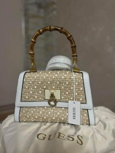 carpisa torbe 2023: Elegant purse, Guess